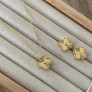 ANGELSS JEWELLERY Gold Necklace and Earring Set (Clover Model Gold Steel Necklace Earring Set)